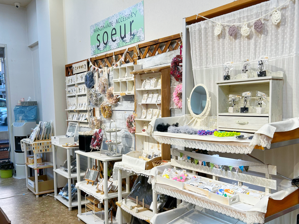 handmade accessory soeur（スール）の店内写真-005